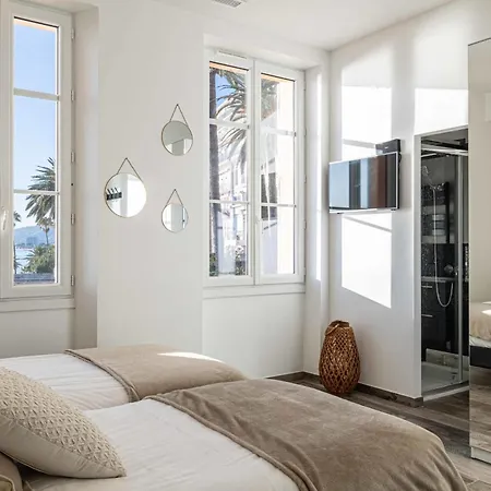 Apartamento Ref 1961 - Seafront Penthouse - Mins To The Palais Des Festivals *